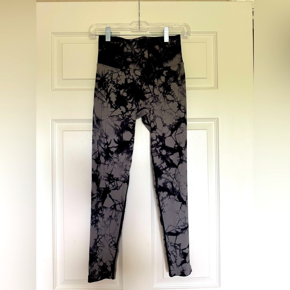 Women’s Small Black Tie-Dye Leggings